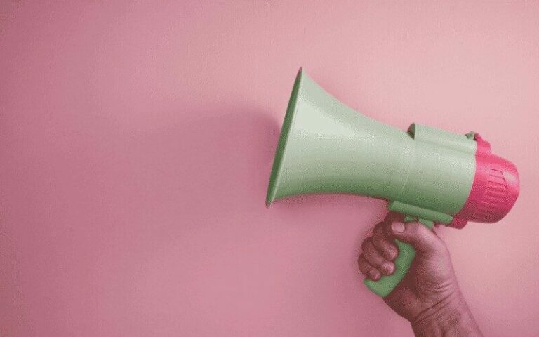 Psicología del Color en Branding: El Error de Logo que Puede Costarte Clientes